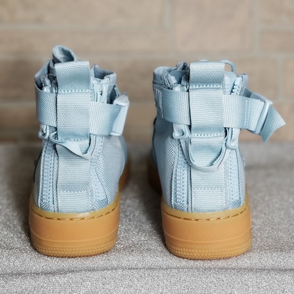 🚨SOLD🚨 Nike Air Force Mid - Picture 4 of 4